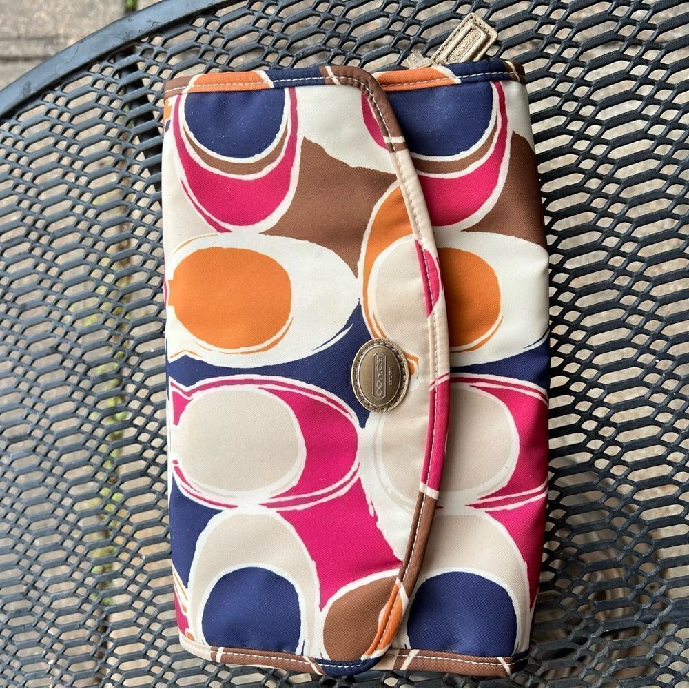 Coach signature satin hanging cosmetic toiletry bag - Picture 7 of 11